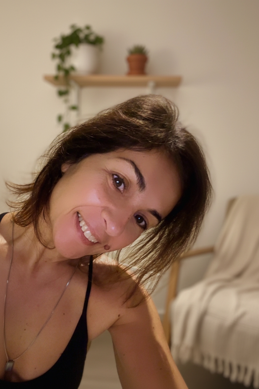 Foto com ambiente cosy e plantas discretas
