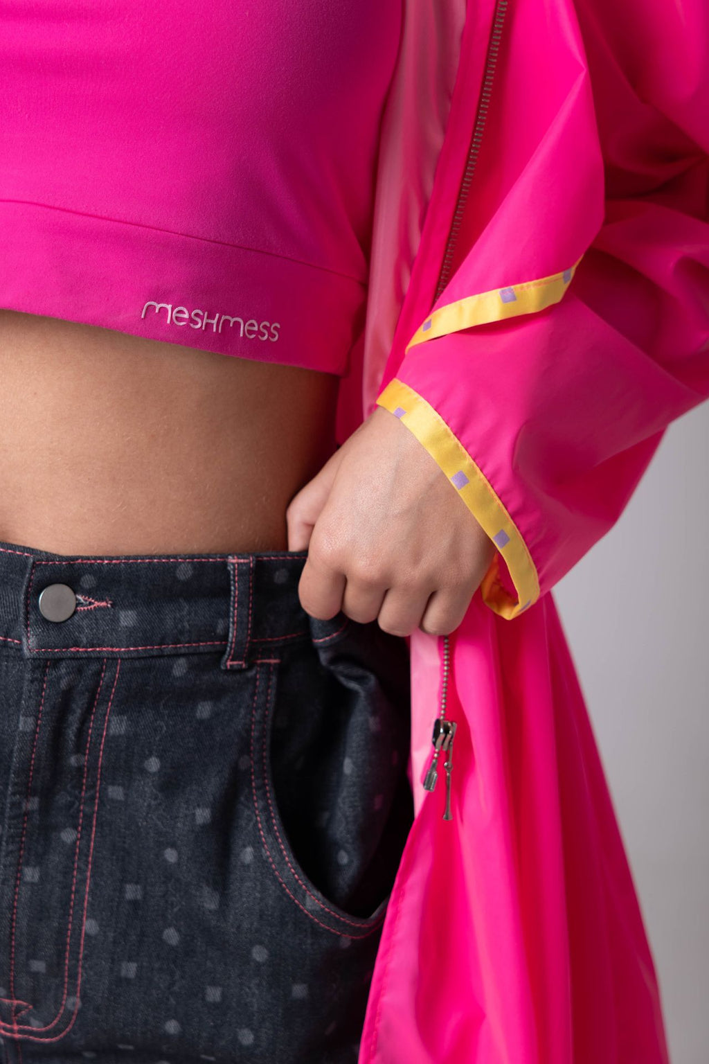 Jeans Flex One monograma cinzento